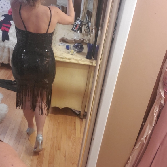 Dress - Picture 5 of 6